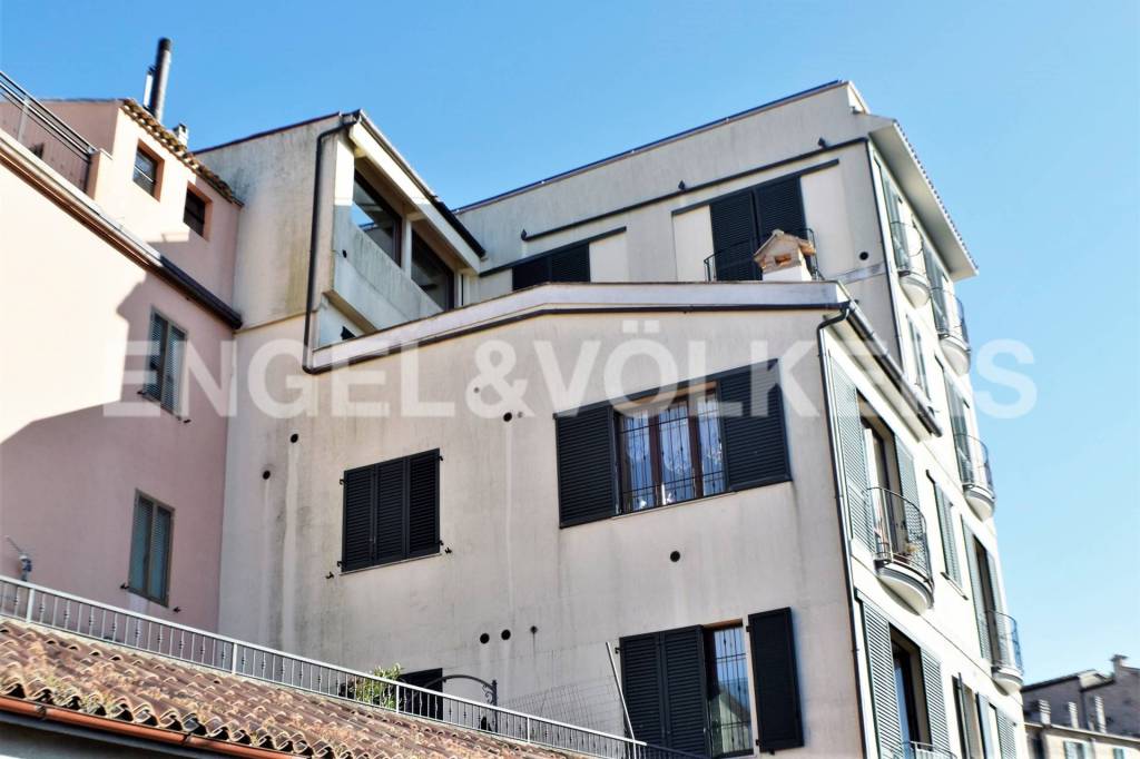 Appartamento in vendita a Recanati via Giuseppe Mazzini, 10