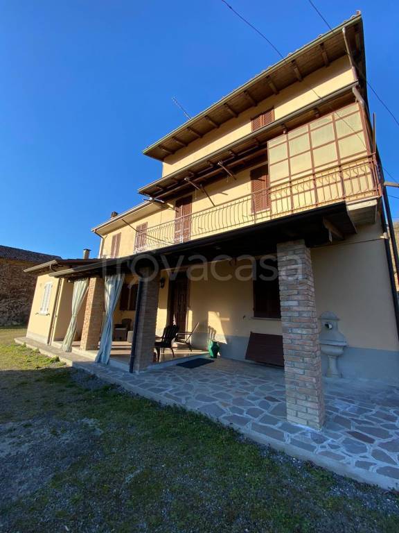 Casale in in vendita da privato a Montesegale frazione Fornace, 12