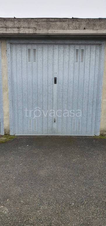 Garage in affitto ad Alessandria via Amerigo Vespucci, 25