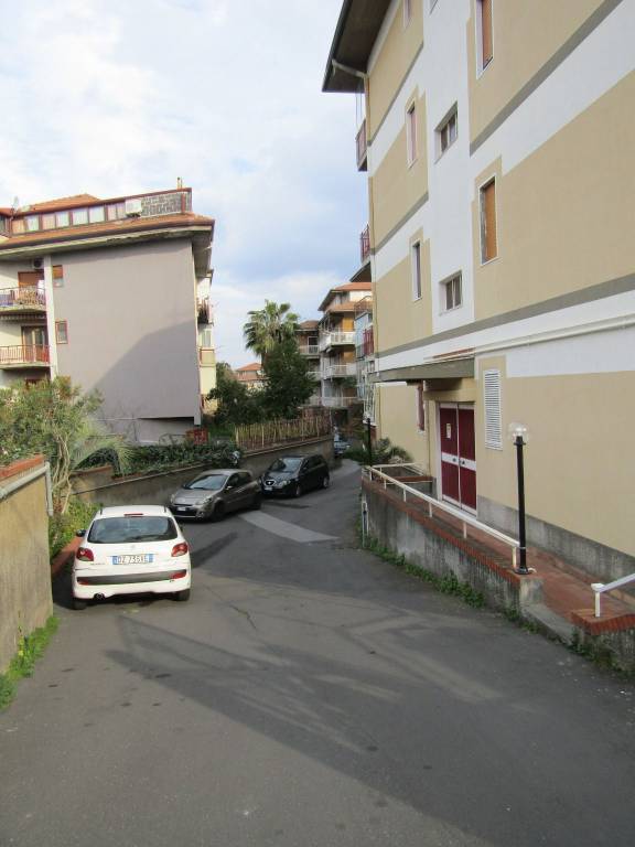 Garage in vendita a Catania via Poggio d'Aquila