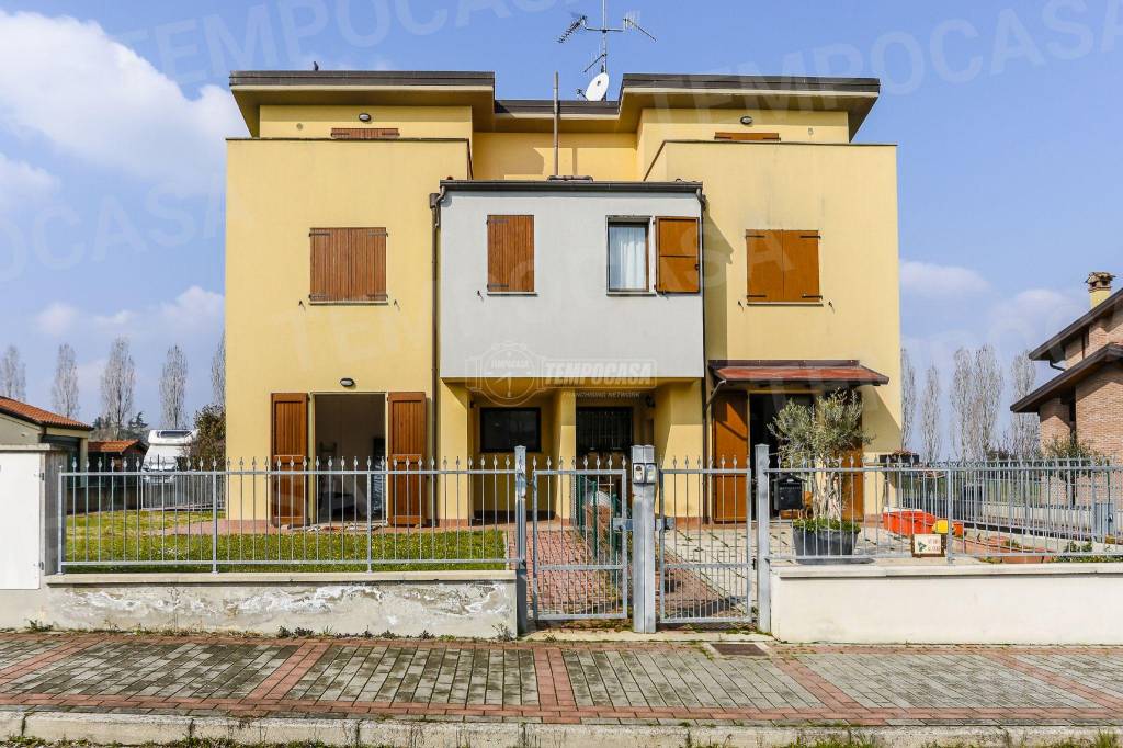 Villa a Schiera in vendita a Ozzano dell'Emilia via Salvo d'Acquisto