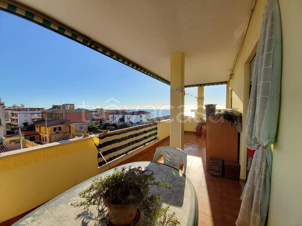Appartamento in vendita ad Ardea viale Firenze
