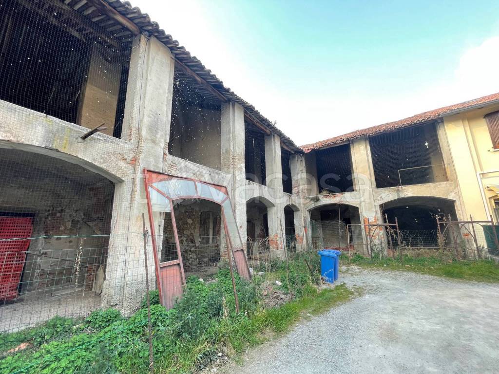 Casa Indipendente in vendita a Paderno d'Adda via Alessandro Manzoni
