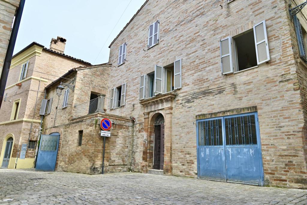 Casa Indipendente in vendita a Monte Giberto piazza Giacomo Leopardi
