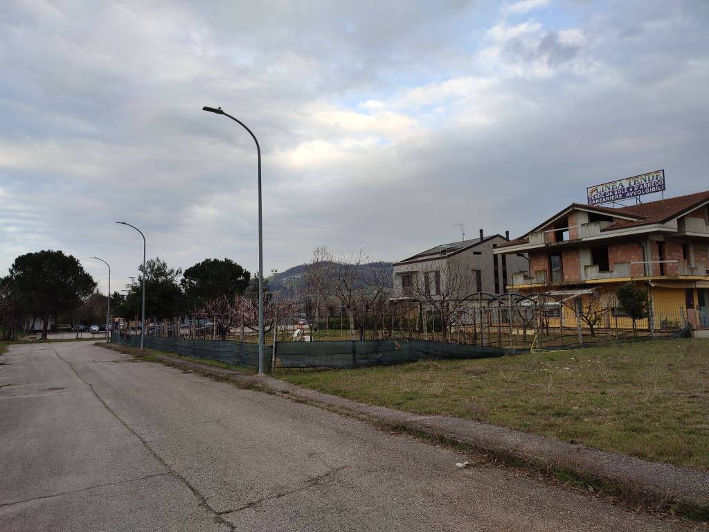 Terreno Residenziale in vendita a Teramo via Luigi Polacchi, Snc