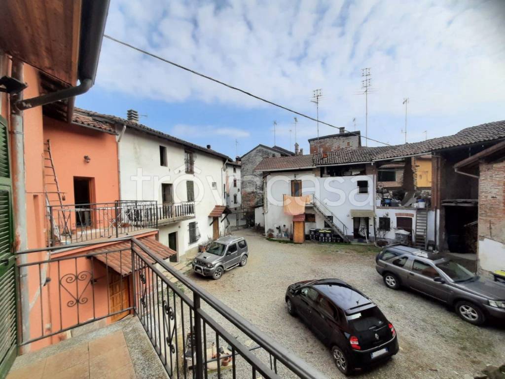 Casa Indipendente in vendita a Capriata d'Orba via Tigliano