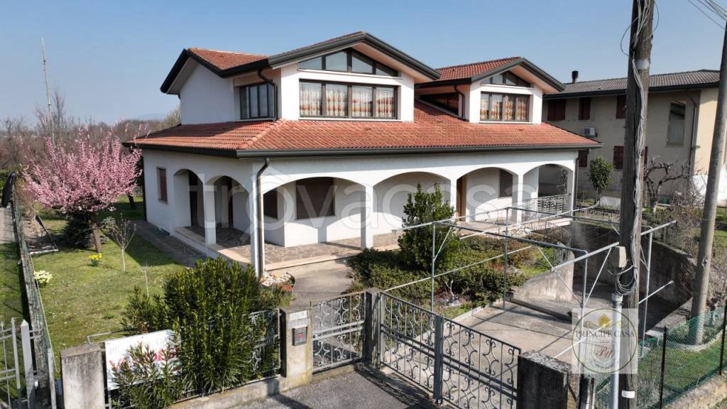Casa Indipendente in vendita a Ospedaletto Euganeo via aldo moro