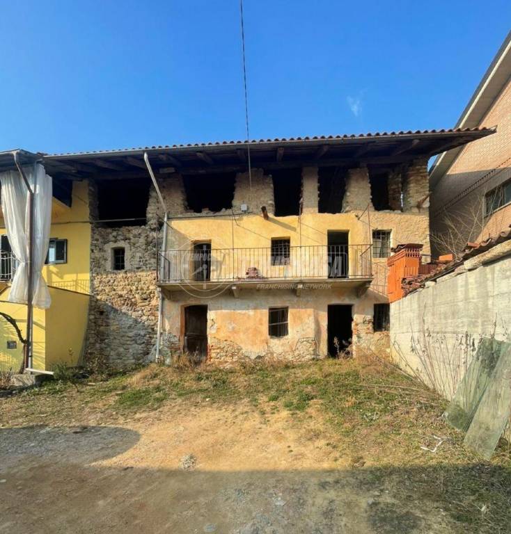 Casa Indipendente in vendita a Pertusio via Terrandi
