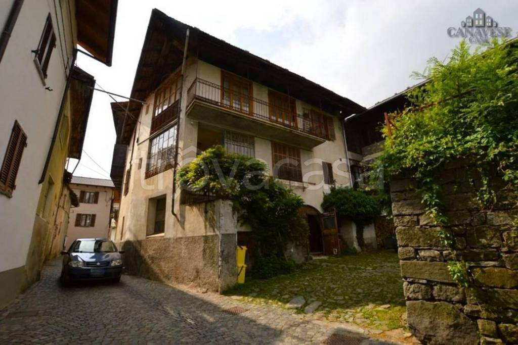 Casa Indipendente in vendita a Valchiusa via dei martiri, 19