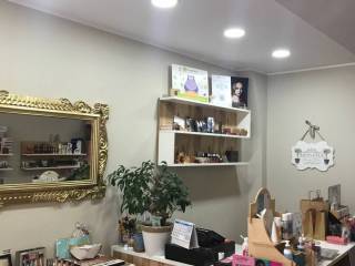 Profumeria e cosmetica in in vendita da privato a giulianova viale vincenzo ercole orsini, 42