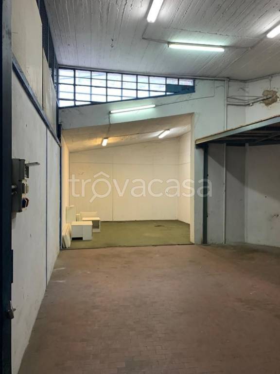 Garage in vendita a Torino corso Bernardino Telesio, 54