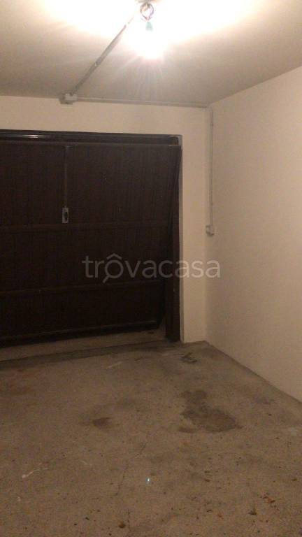 Garage in affitto a Tavagnacco via Nazario Sauro, 18