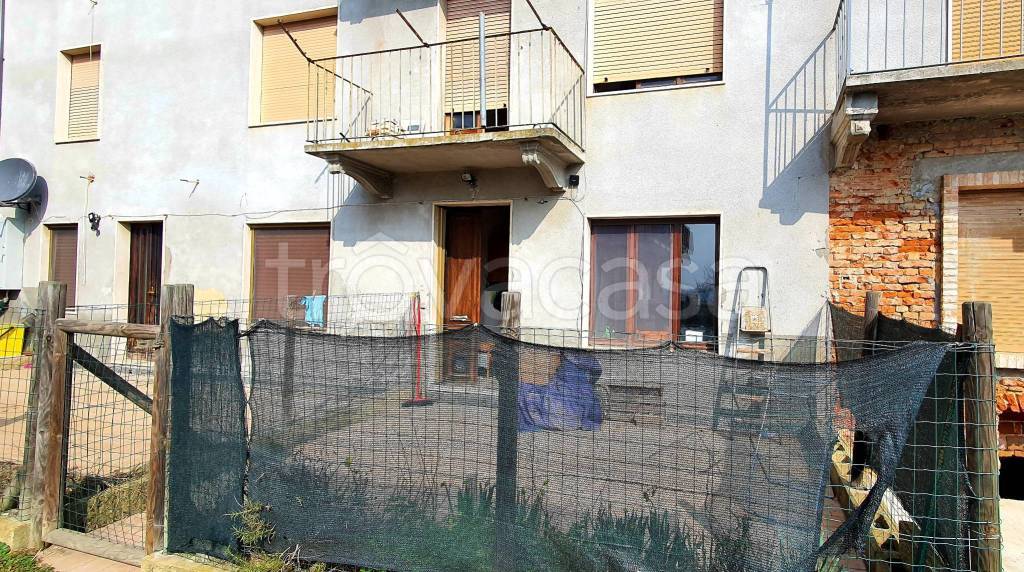 Appartamento in vendita a Montechiaro d'Asti via Vittorio Emanuele III