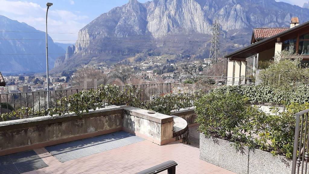 Villa Bifamiliare in vendita a Lecco località Falghera