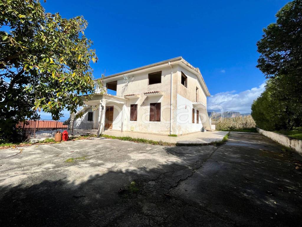 Villa Bifamiliare in vendita a Trappeto contrada Piano Inferno