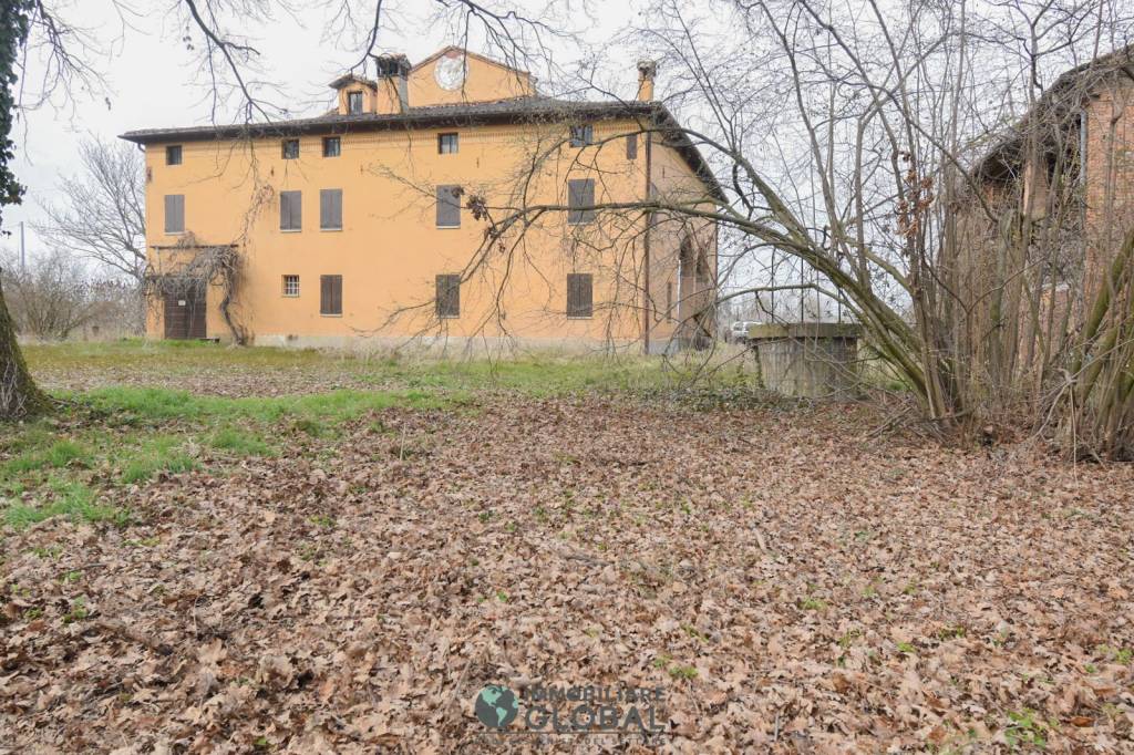 Villa Bifamiliare in vendita a Modena via Jacopo da Porto Sud