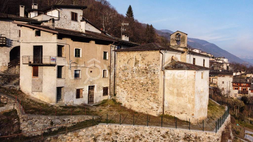 Casa Indipendente in vendita a Tresivio via Sant'Abbondio, 13