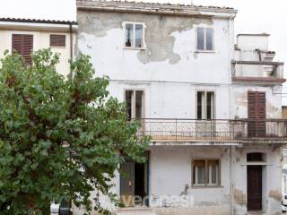 Casa indipendente in vendita a castel frentano via tommaso cascella, 12