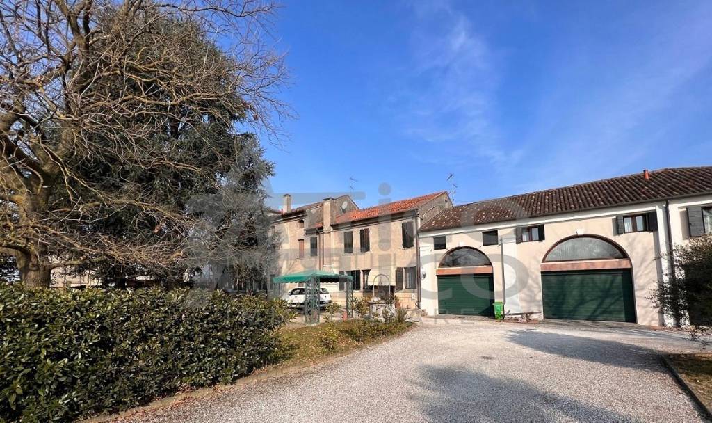 Villa Bifamiliare in vendita a Costa di Rovigo costa di Rovigo, ro