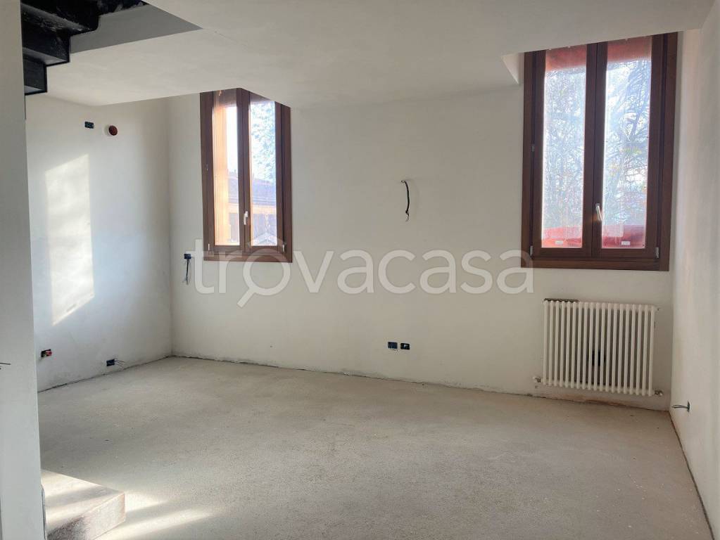 Appartamento in vendita a Ferrara via Piangipane, 3