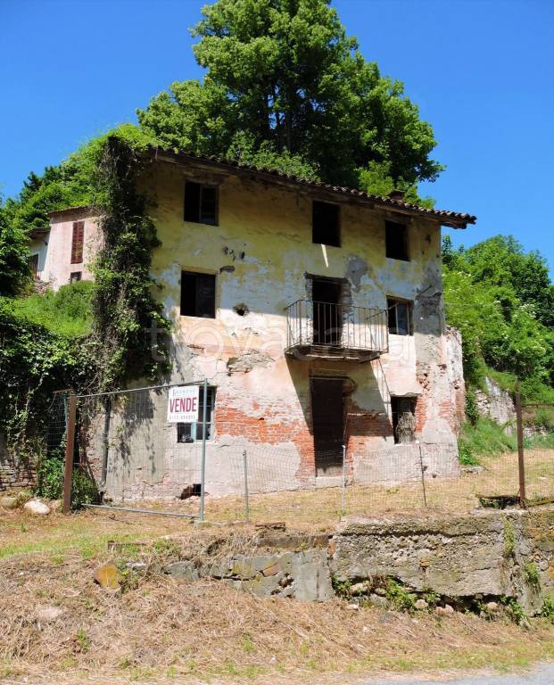 Casa Indipendente in vendita a Bene Vagienna via Torino