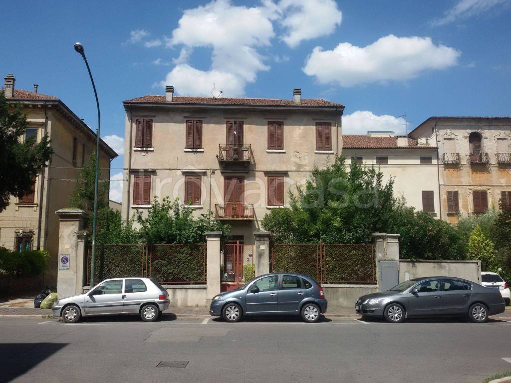 Appartamento in in vendita da privato a Ostiglia via Vittorio Veneto, 13