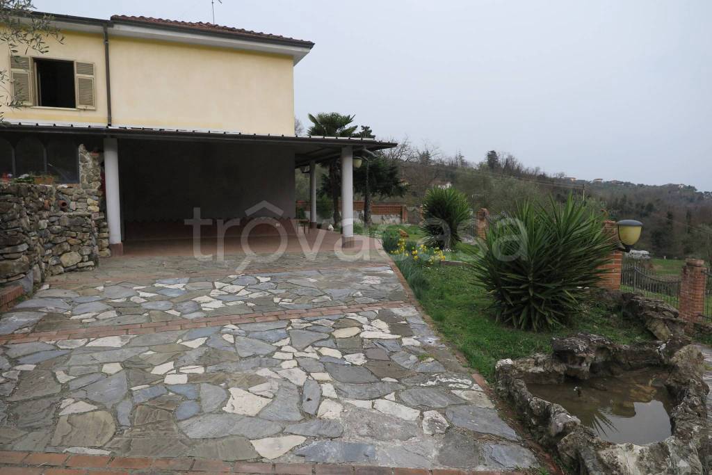 Villa in vendita a Vezzano Ligure via Molinello