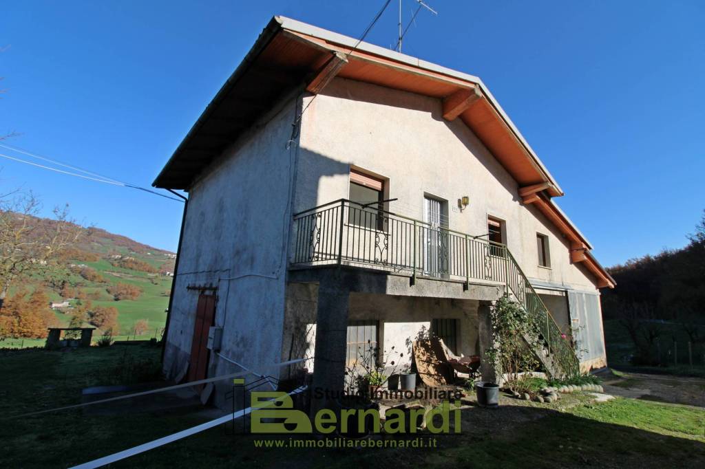 Casa Indipendente in vendita a Fanano via Porrettana