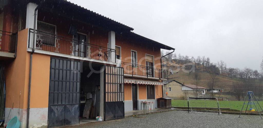Casa Indipendente in in vendita da privato a Revello via Vecchia della Valle, 30