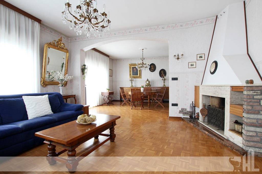 Villa in vendita a Belluno via Arrigo Boito, 14