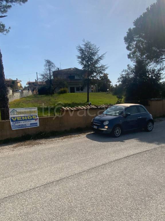 Villa in vendita a Sant'Omero via Colle Casone, 9