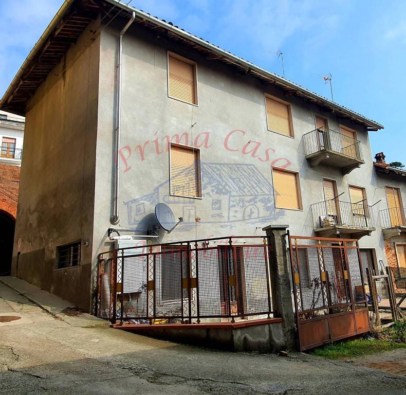 Appartamento in vendita a Montechiaro d'Asti via Vittorio Emanuele iii, 86