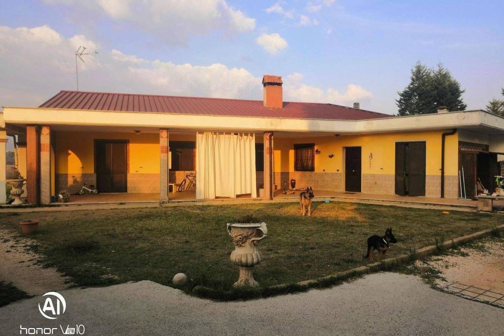 Villa Bifamiliare in in vendita da privato a Rignano Flaminio località Monte Cerasa, 13