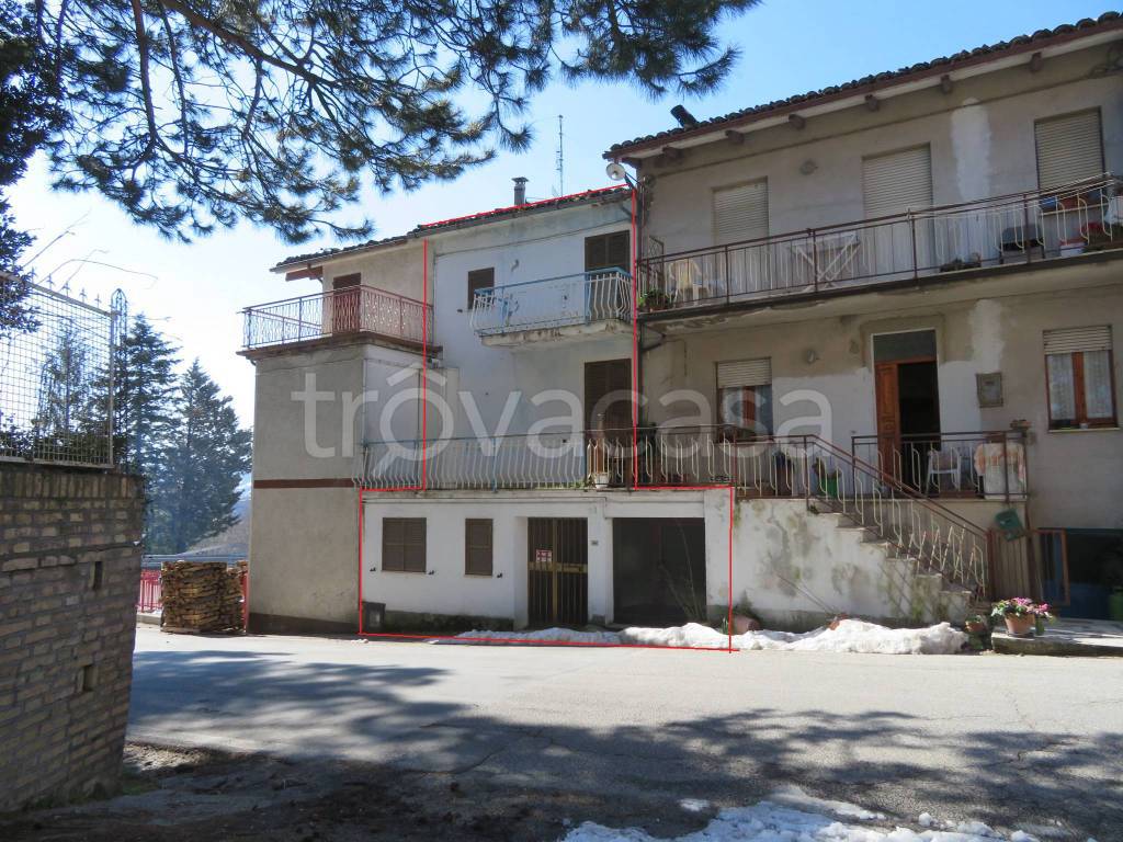 Casa Indipendente in vendita a Sarnano contrada Vecciola, 120