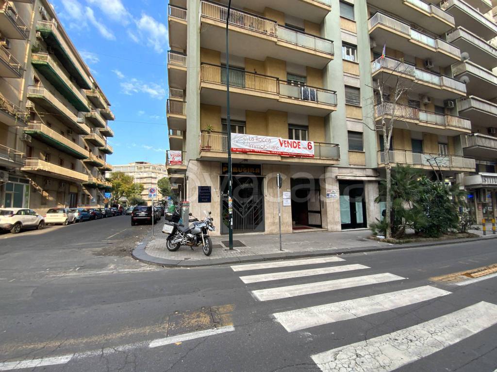 Appartamento in vendita a Catania viale Vittorio Veneto, 122