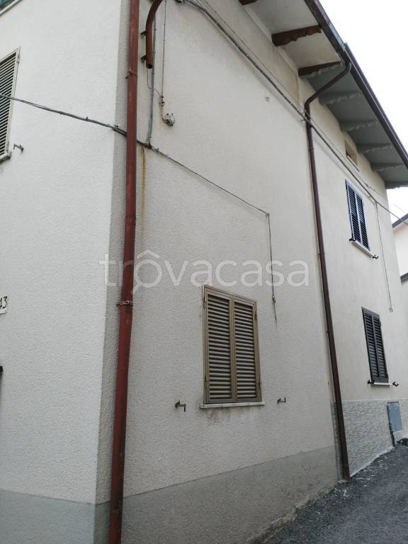 Casa Indipendente in in vendita da privato a Gualdo Tadino strada Vicinale della Sparagara