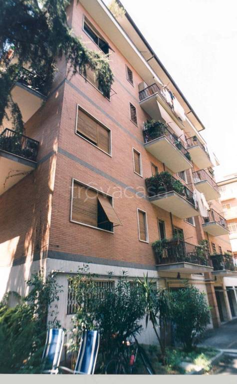 Appartamento in vendita a Roma via Ignazio Guidi,13