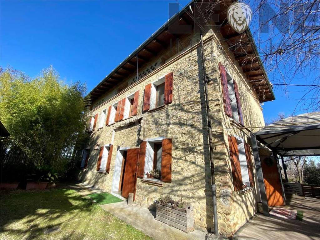 Villa in vendita a Castelvetro di Modena via medusia