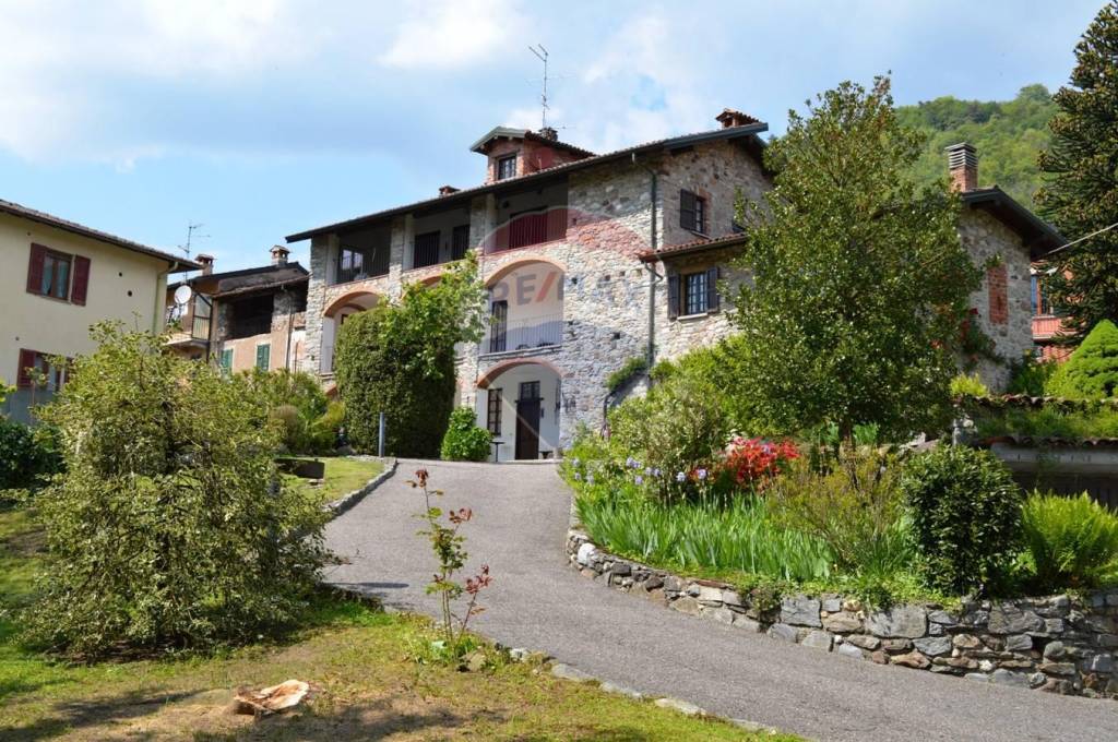 Villa in vendita a Cugliate-Fabiasco