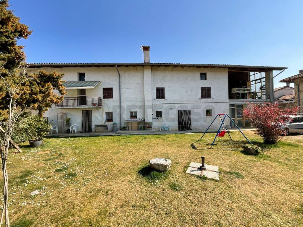Villa in vendita a Cividale del Friuli via Arturo Malignani, 13