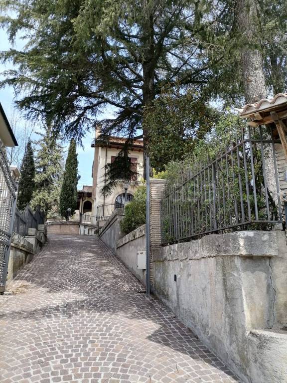 Villa in in vendita da privato a Carsoli via Goffredo Mameli, 11