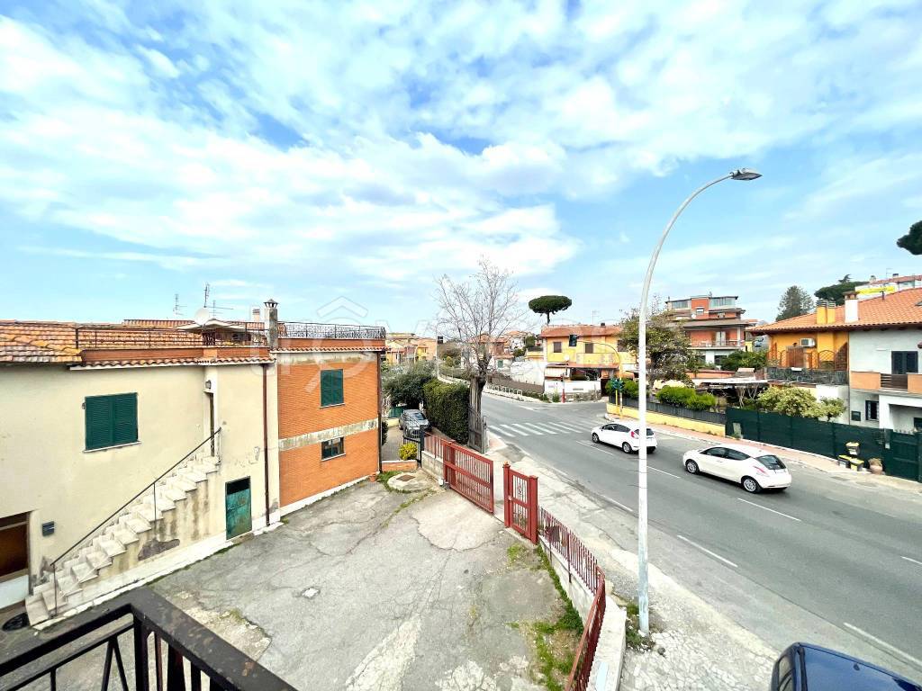 Appartamento in vendita a Marino via Nettunense, 190