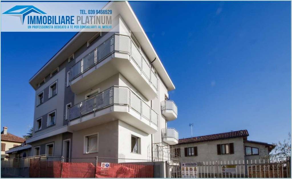 Appartamento in vendita a Besana in Brianza via Ludovico Ariosto, 20-22