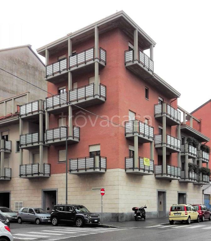 Appartamento in vendita a Torino via Giovanni Servais, 41