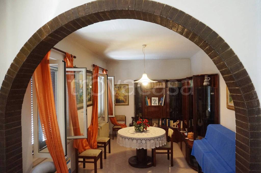 Villa Bifamiliare in vendita a Bevagna strada Provinciale di Bevagna
