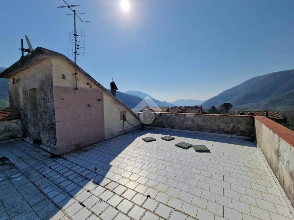 Appartamento in vendita a Giffoni Valle Piana via Giovanni Marano, 22