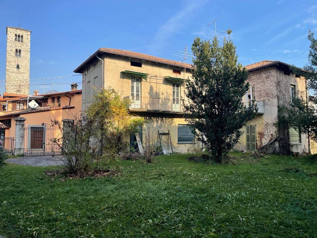 Casa Indipendente in in vendita da privato a Erba via San Rocco, 2