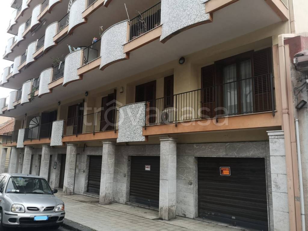Negozio in in affitto da privato a Messina via Centonze, 229