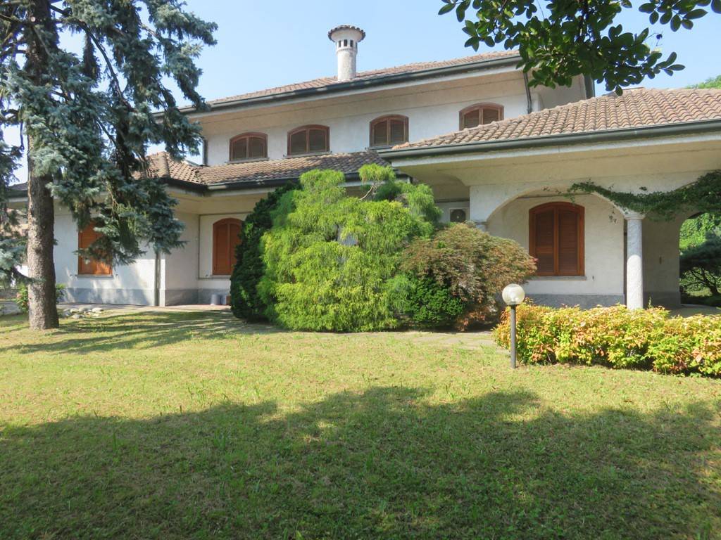 Villa in vendita a Inverigo