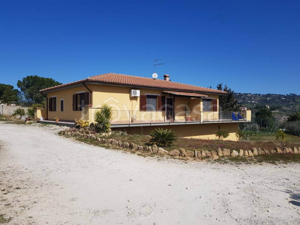 Villa in vendita a Caltanissetta contrada Niscima